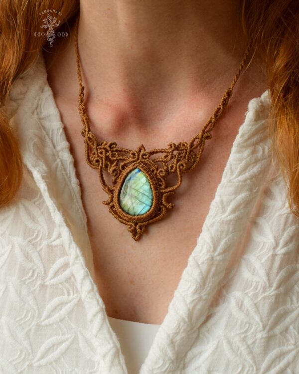 labradorite macrame necklace