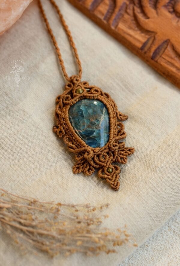 apatite forest nymph necklace