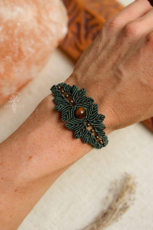 tiger eye macrame bracelet
