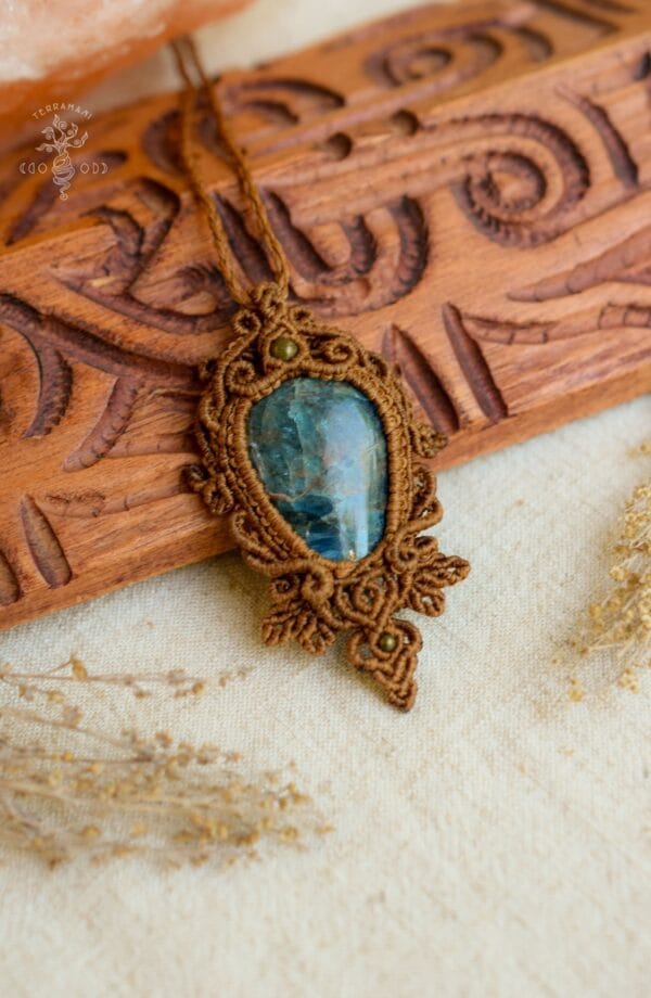 apatite forest nymph necklace