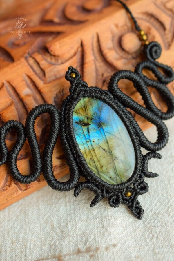 labradorite goddess necklace