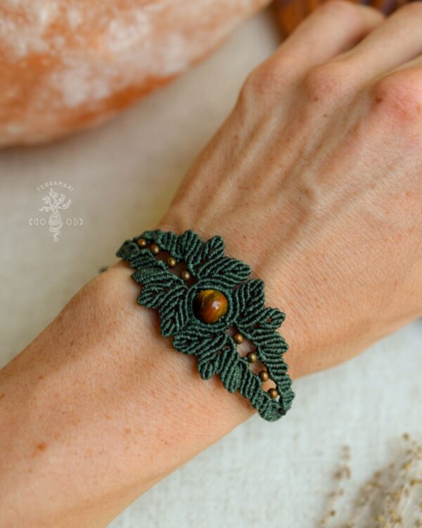 tiger eye macrame bracelet