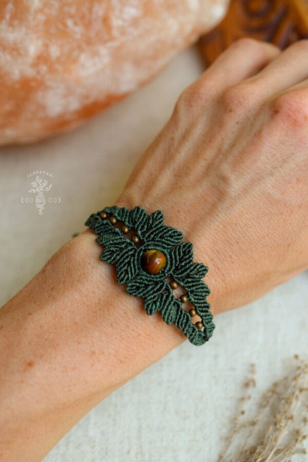 tiger eye macrame bracelet