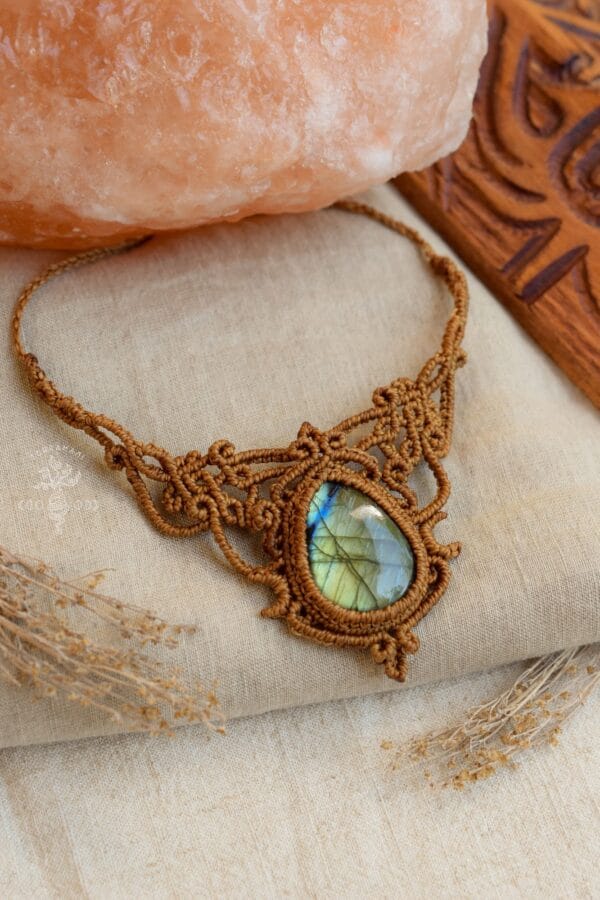 labradorite macrame necklace
