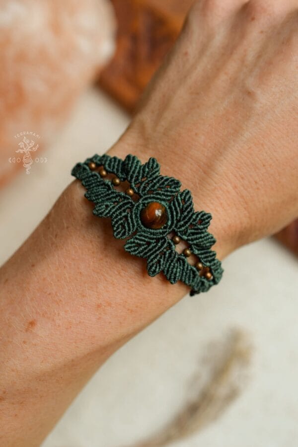 tiger eye macrame bracelet