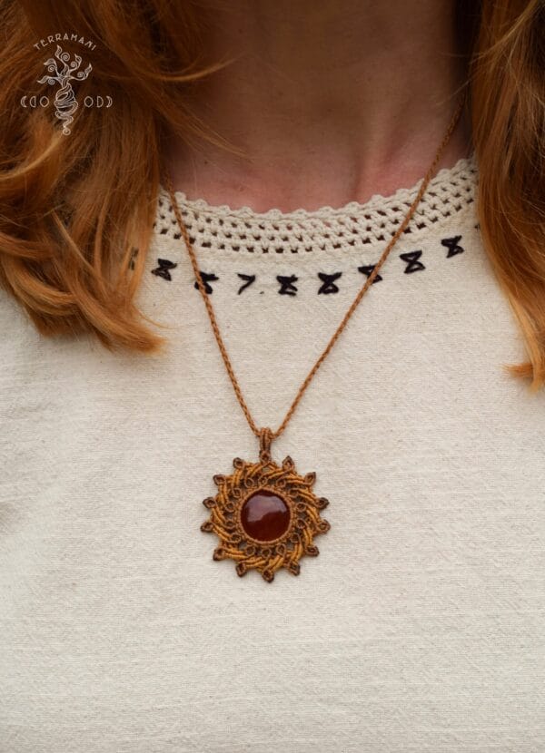 carnelian necklace wearing 2