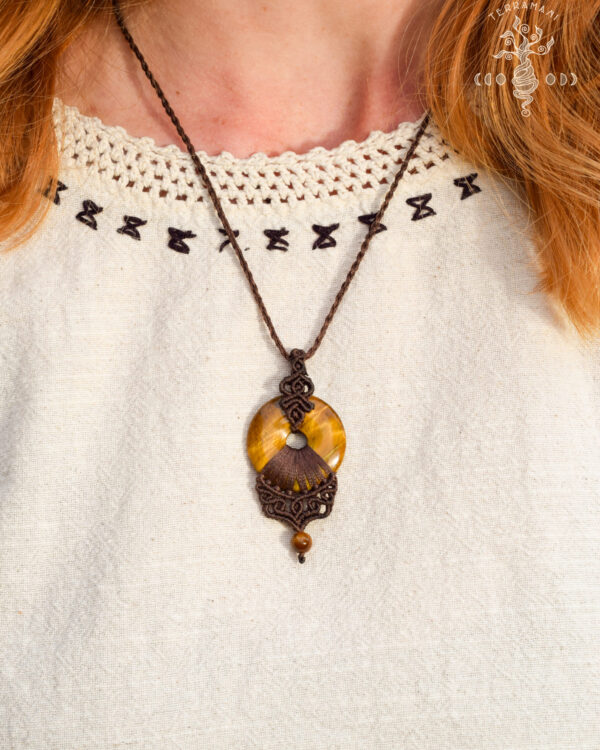 tiger eye donut macrame necklace wearing