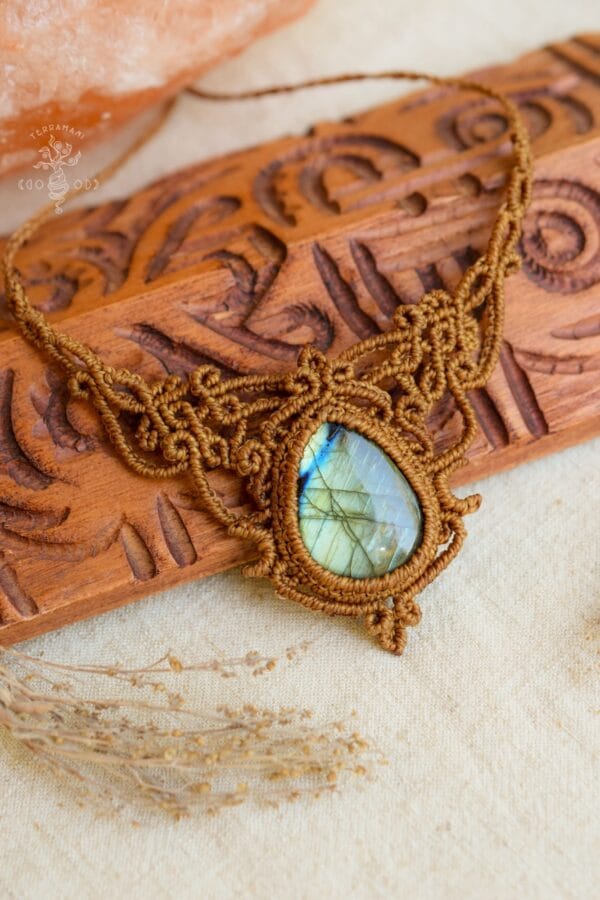 labradorite macrame necklace