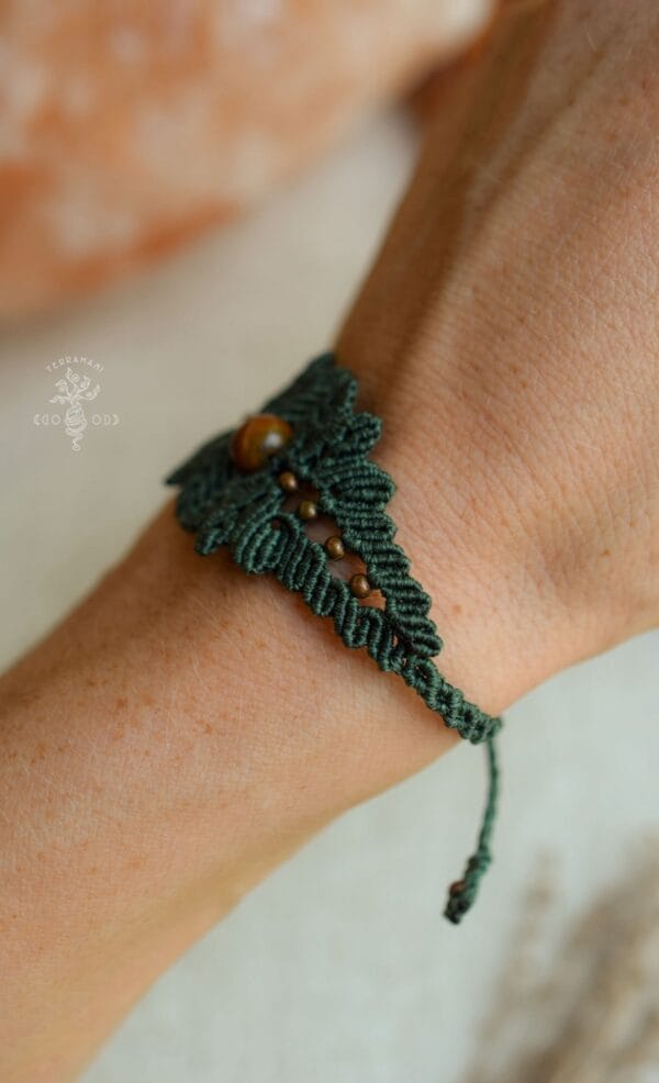 tiger eye macrame bracelet