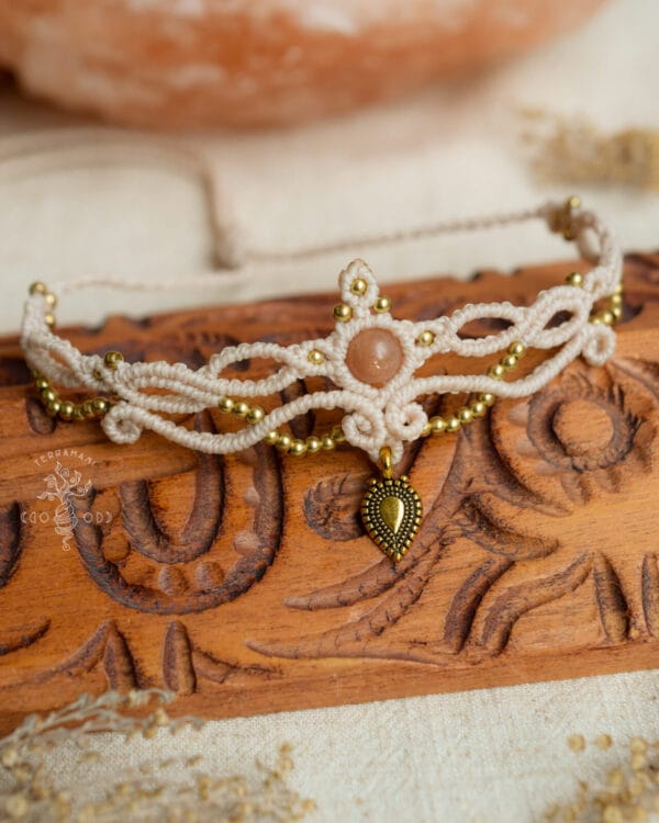 peach moonstone goddess choker