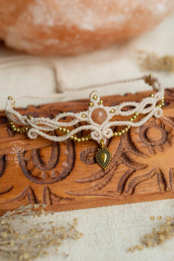 peach moonstone goddess choker