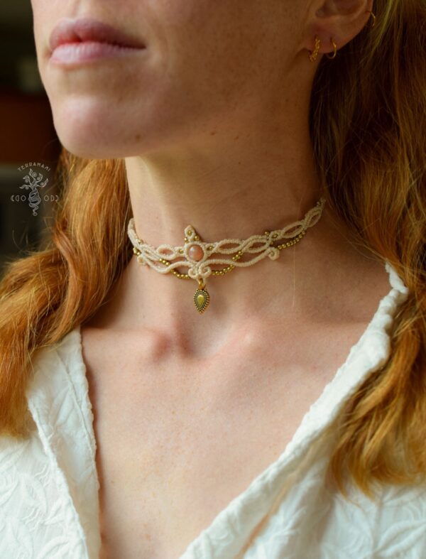 goddess choker