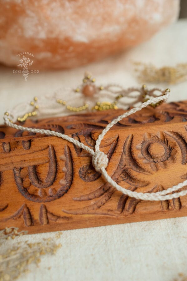 peach moonstone goddess choker