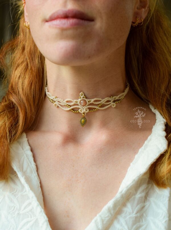 goddess choker