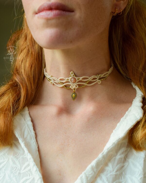 goddess choker
