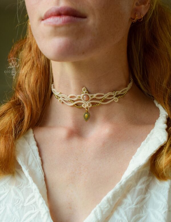 goddess choker