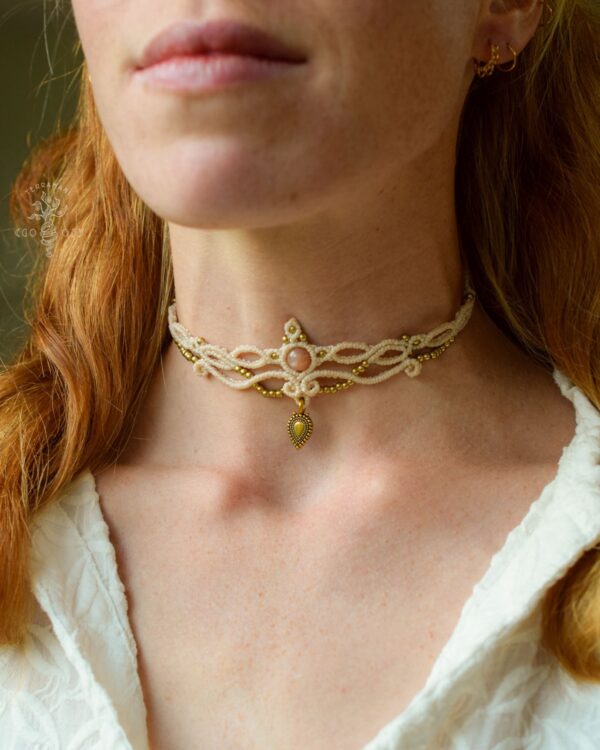 goddess choker