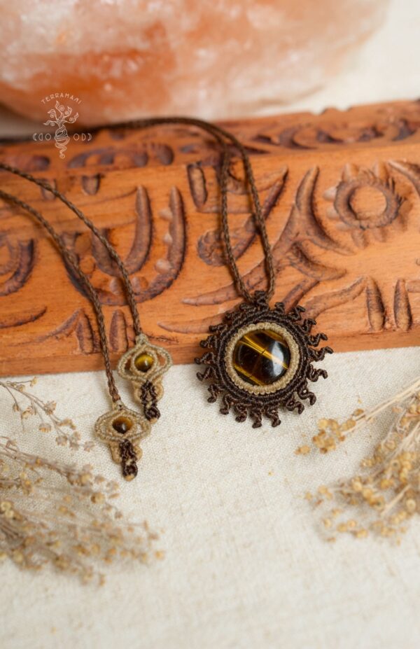 sun macrame necklace tiger eye