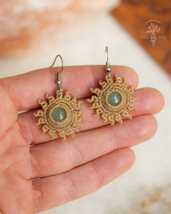 green aventurine sun macrame earrings
