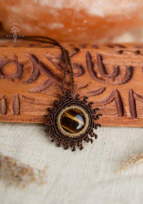 sun macrame necklace