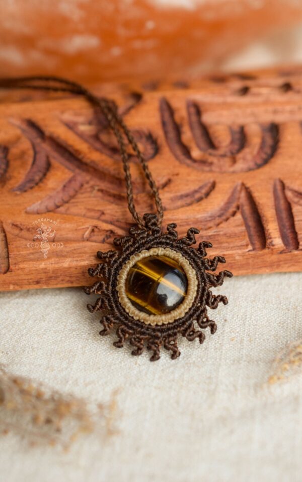 sun macrame necklace