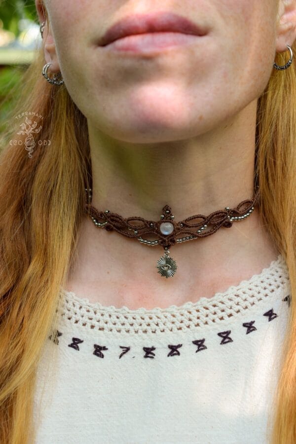 goddess choker