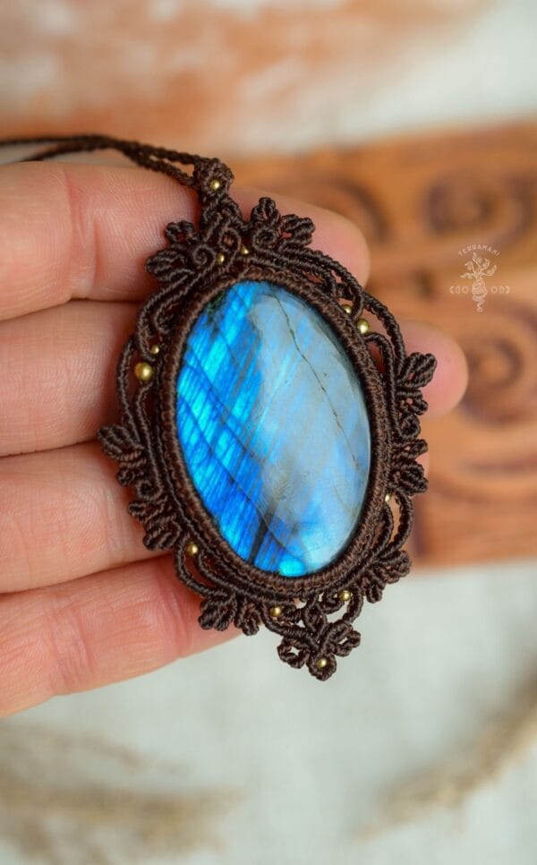 blue labradorite forest necklace