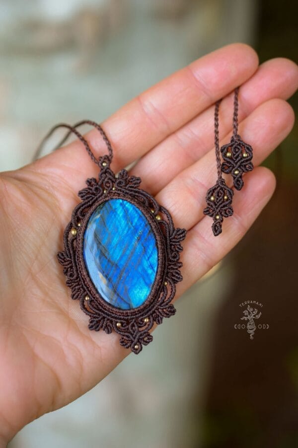 blue labradorite forest necklace