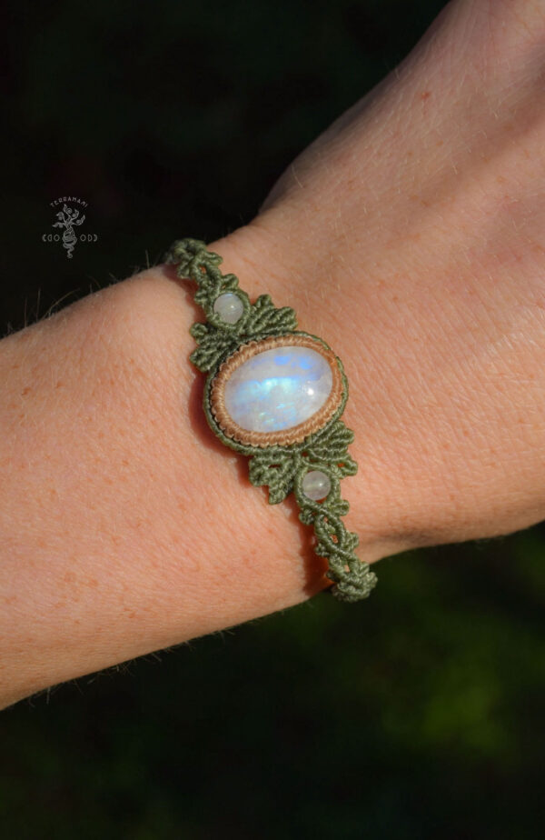 moonstone macrame bracelet