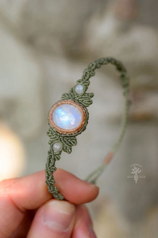 moonstone macrame bracelet