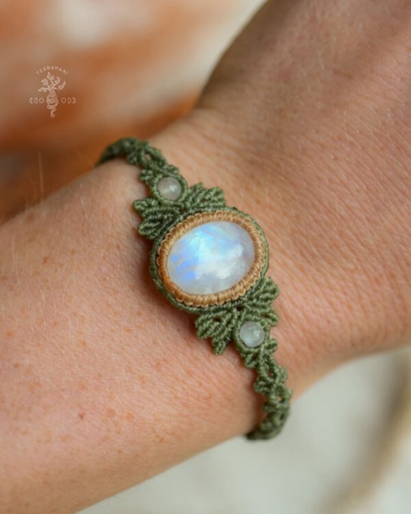 moonstone macrame bracelet