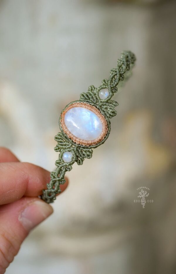 moonstone macrame bracelet