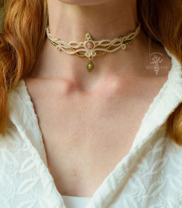 goddess choker