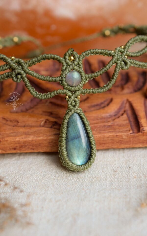 labradorite choker