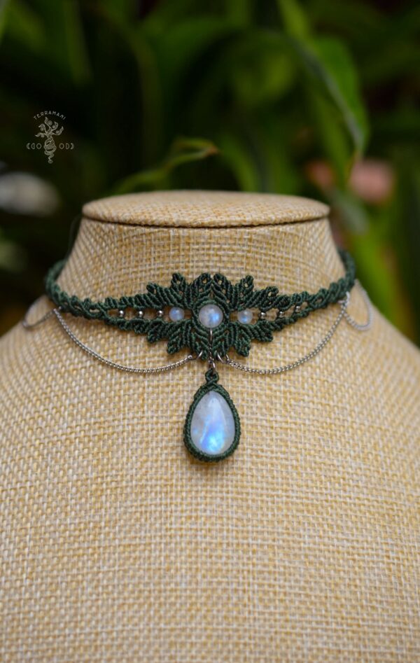 moonstone forest choker