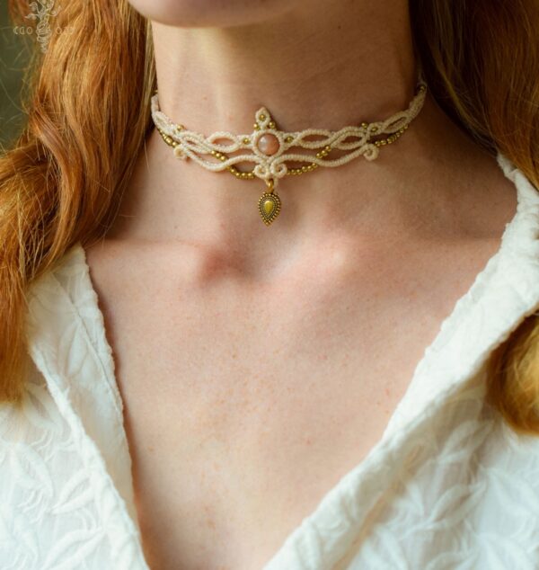 goddess choker
