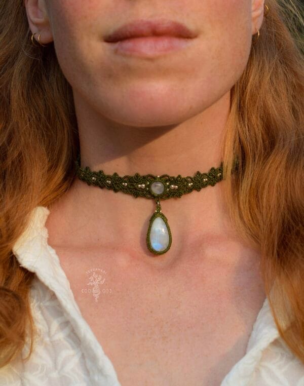 Milena Moonstone choker