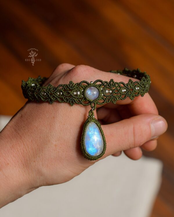 macrame choker with moonstone