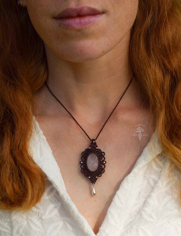 bloom rose quartz necklace