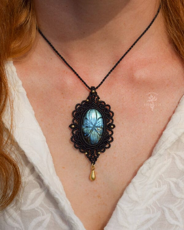 labradorite necklace