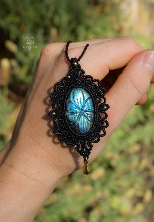 labradorite necklace