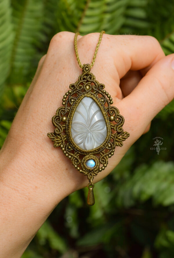 lady of the forest moonstone necklace