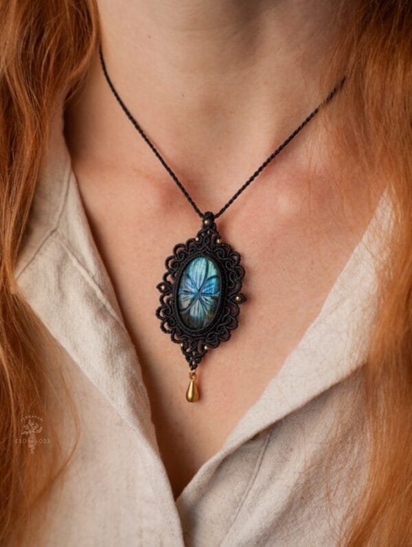 labradorite necklace