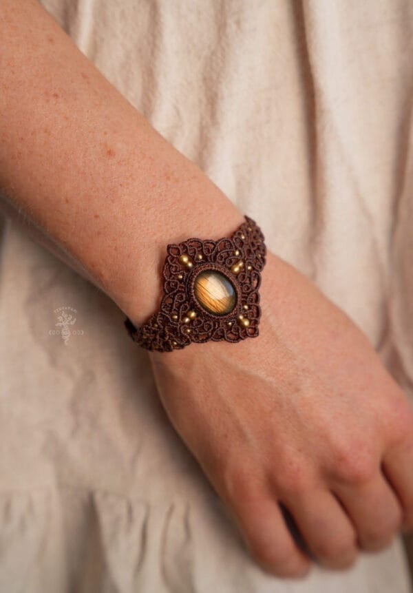 surya labradorite bracelet