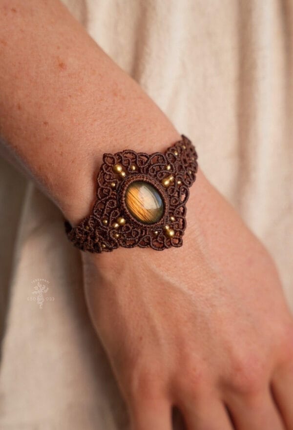 surya labradorite bracelet